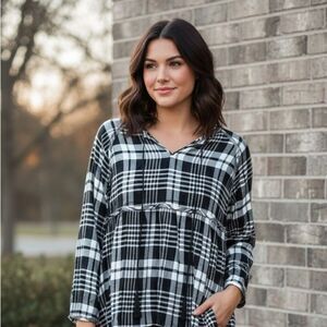 Take 50% OFF- THML Plaid Black and White Women's Top, Size-M